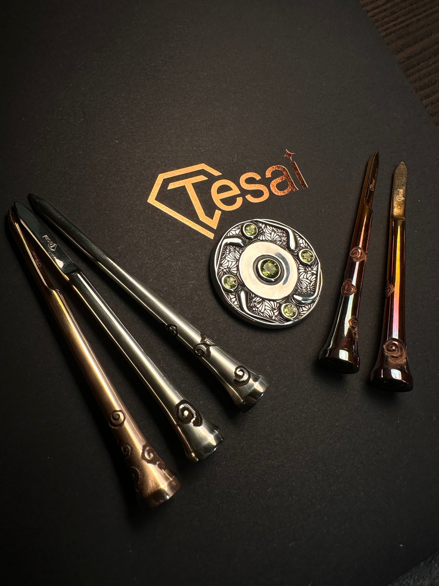 TESAI Golf Tee Shaped Divot Tools Artist's Edition